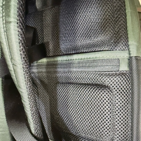 Briggs & Riley Green Men's Backpack - Picture 4 of 15